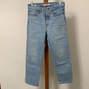 Levi’s Wedgie Straight